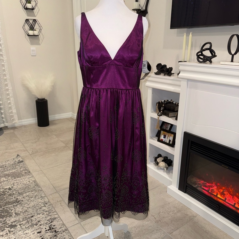 NWT Adrianna Papell Boutique Shimmery Purple Satin Dress Size 8